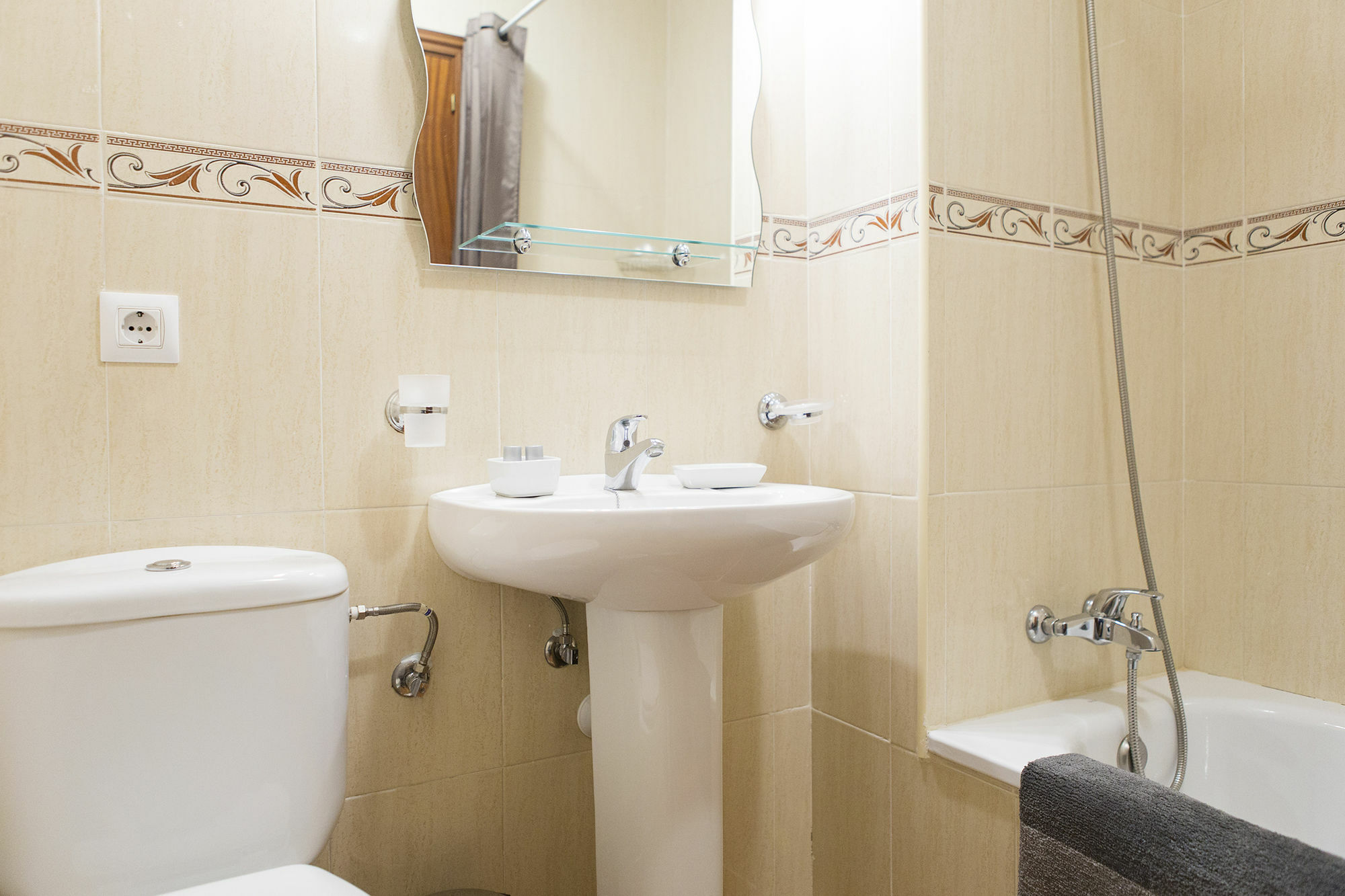 Hello Malaga Flat Delicias Apartment Bagian luar foto